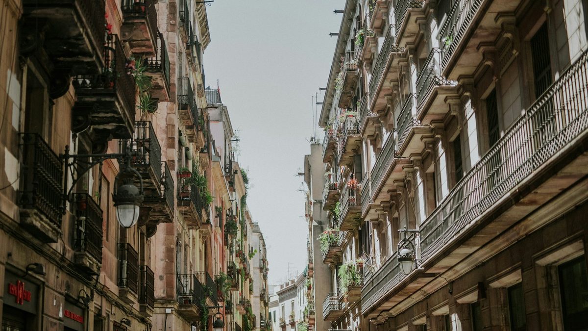 Lieber Nachbar: In fast allem hast du recht · calle de Barcelona